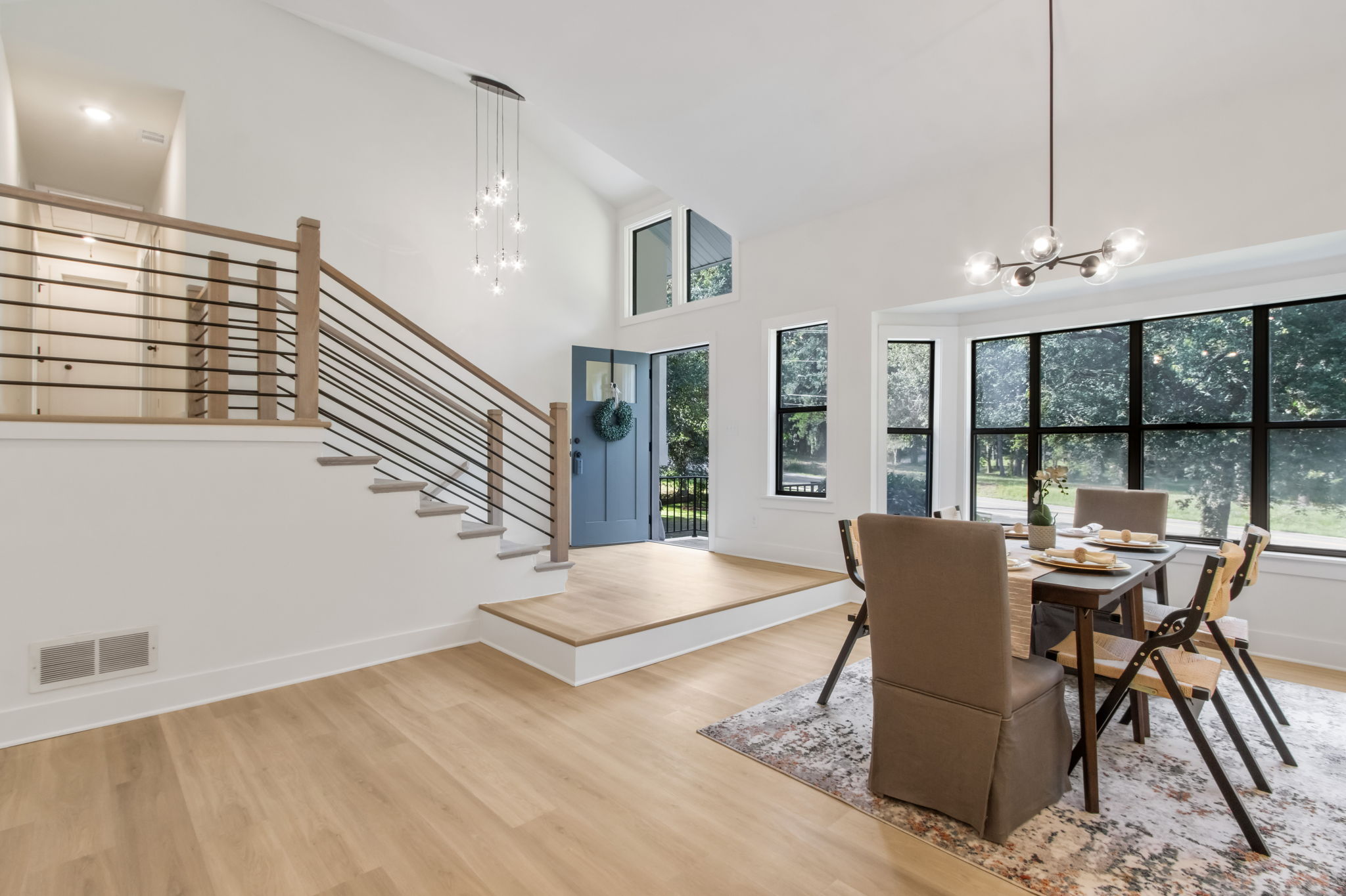 Foyer/Dining Room