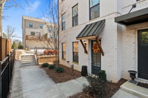2010 Goldenrod Rd, Roswell, GA 30076, USA Photo 3