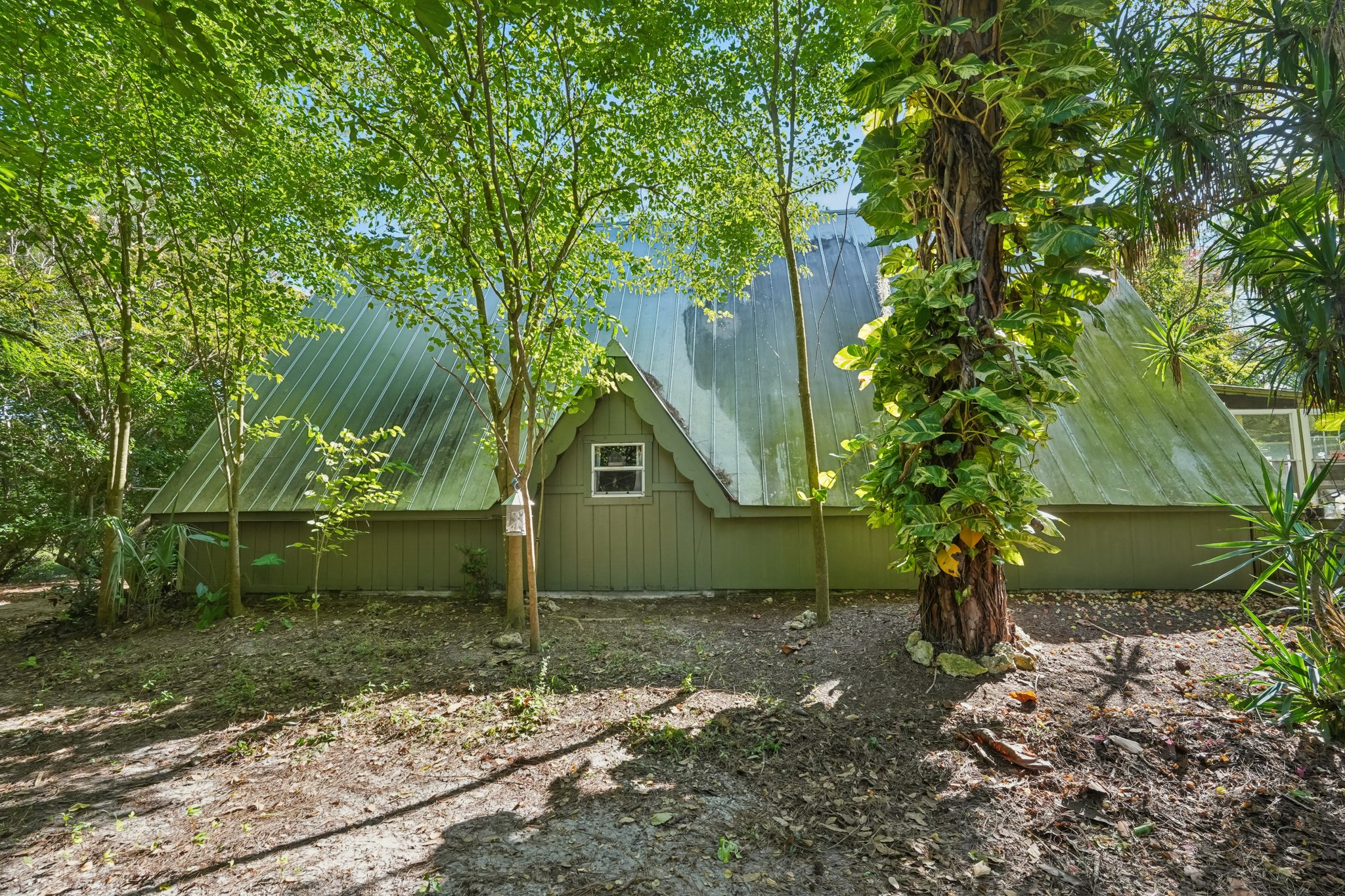 Jung Blvd-S2510-050.jpg