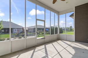 Screened-in Porch