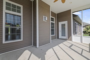 Screened-in Porch