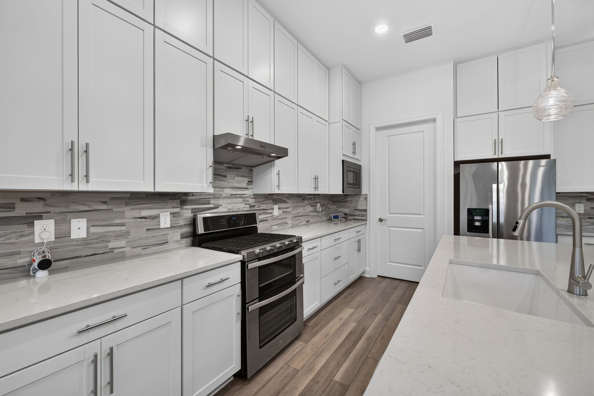 Kitchen 1 of 3