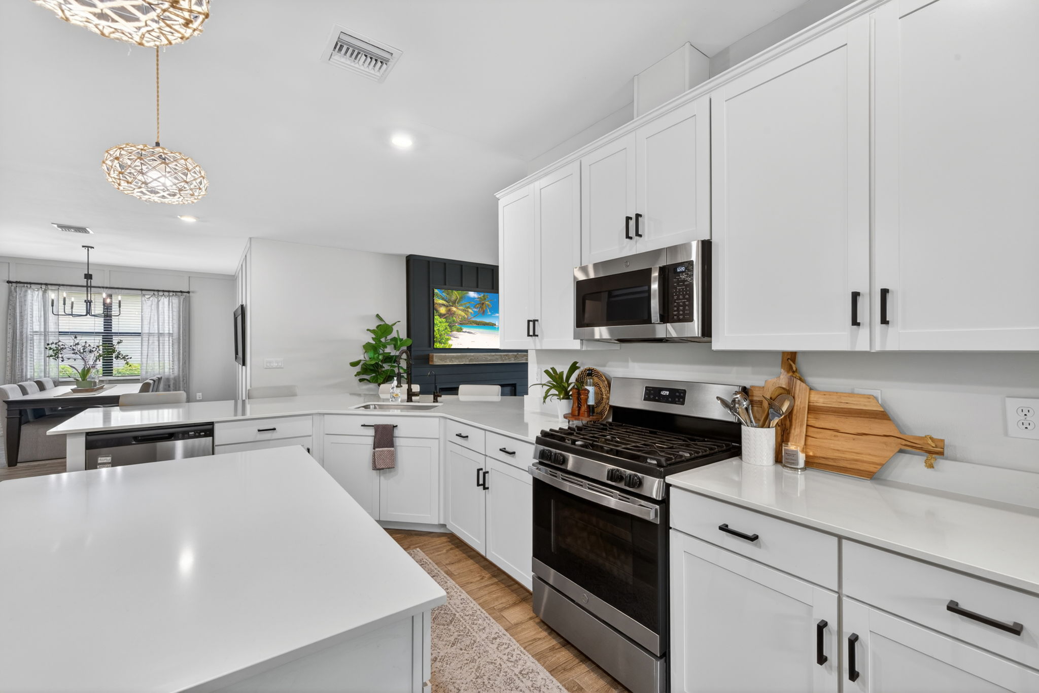 Kitchen 1 of 4