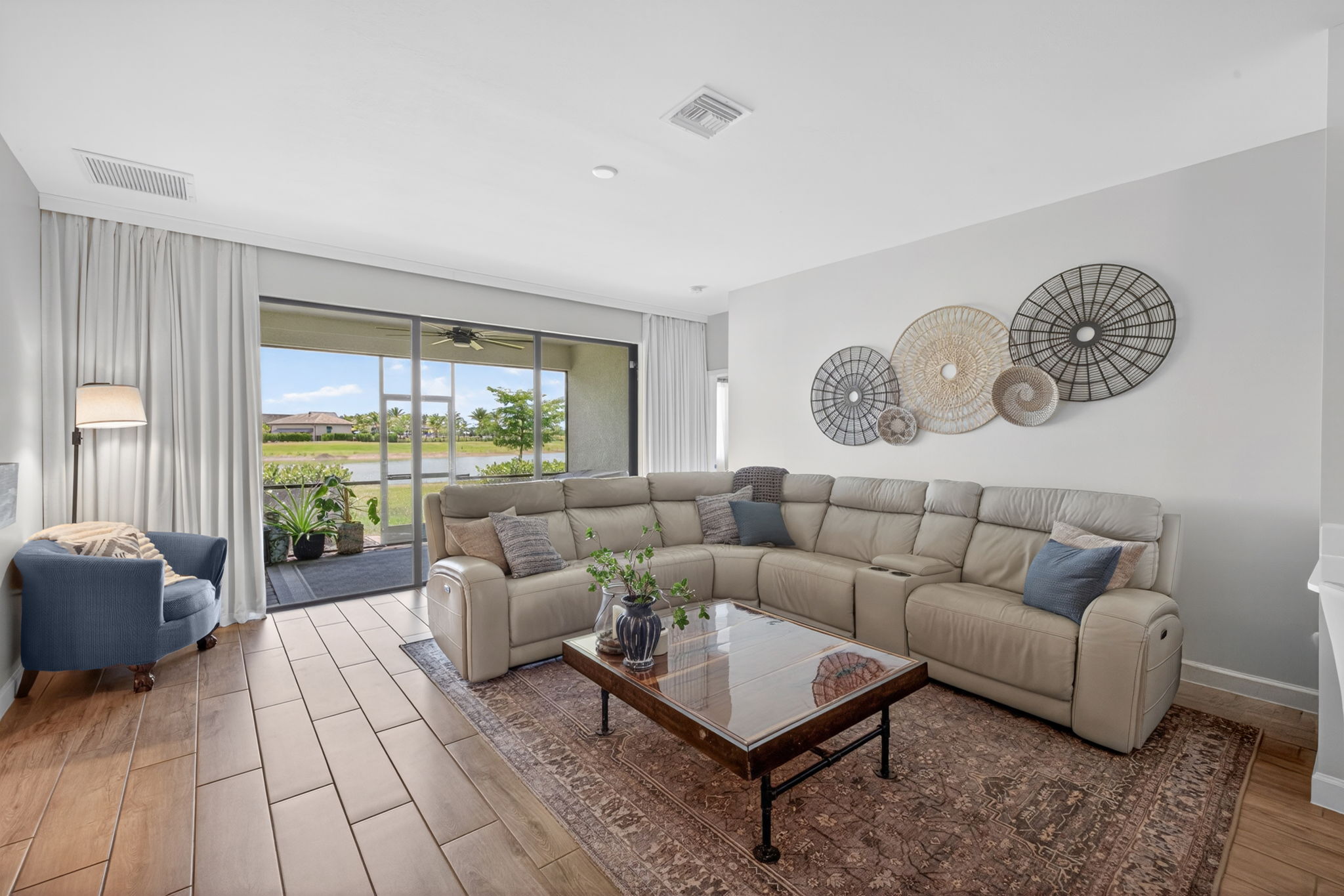 Living Room 1 of 4
