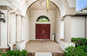 Front Exterior Entrance 1B-e