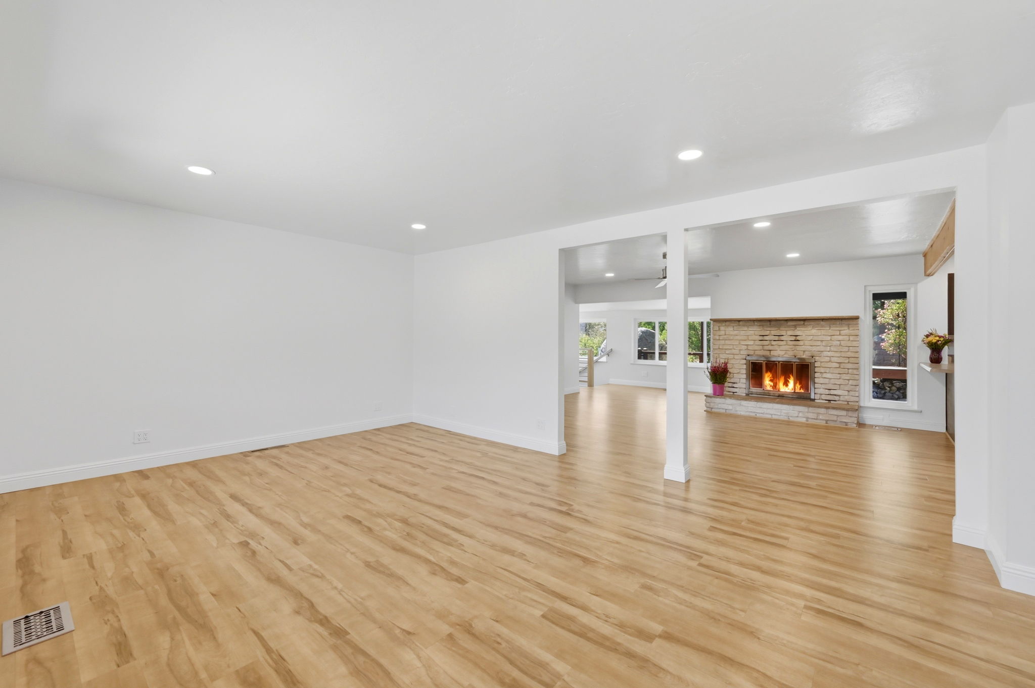 Living Room (2)