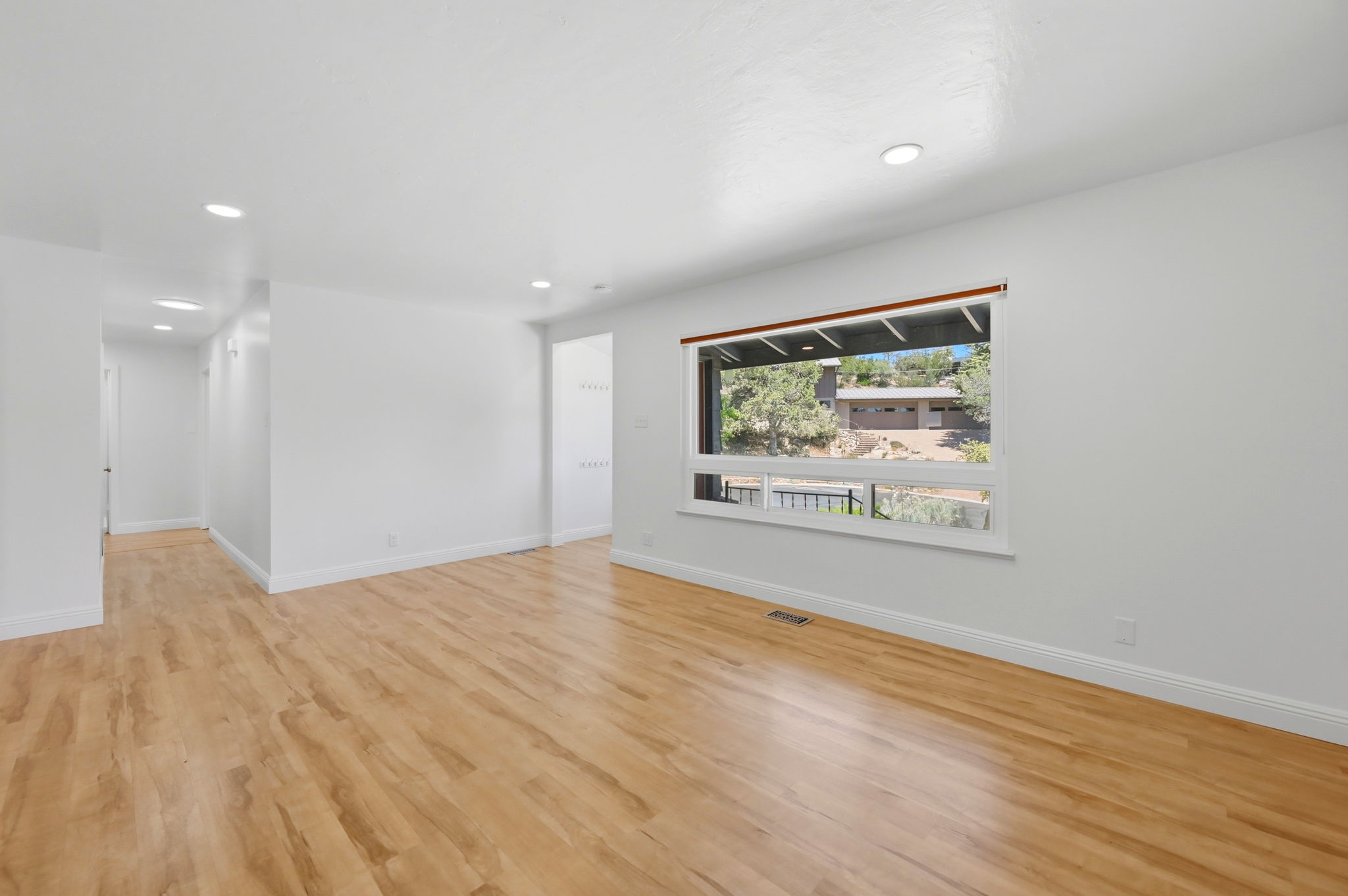 Living Room (3)
