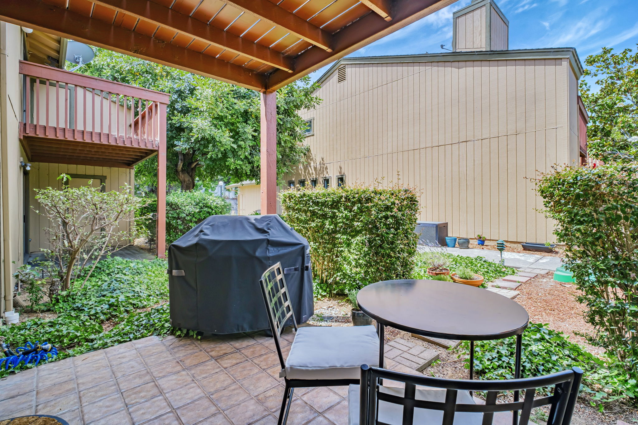 041_20111 W Ridge Ct 24_