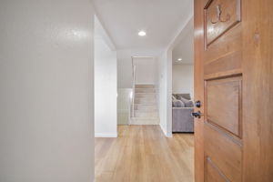 006_20111 W Ridge Ct 24_