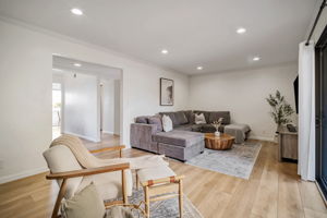 010_20111 W Ridge Ct 24_