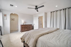 027_20111 W Ridge Ct 24_