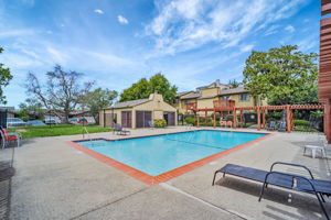 044_20111 W Ridge Ct 24_