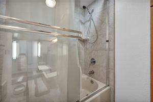  Photo 38