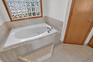  Photo 52