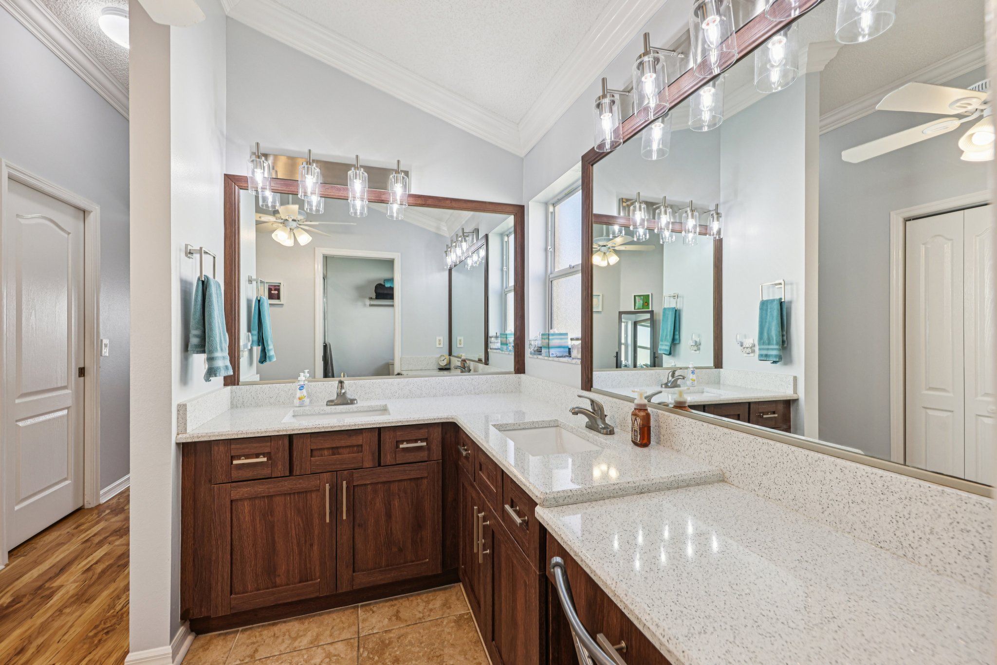 Santo Domingo Dr-S2410-031.jpg