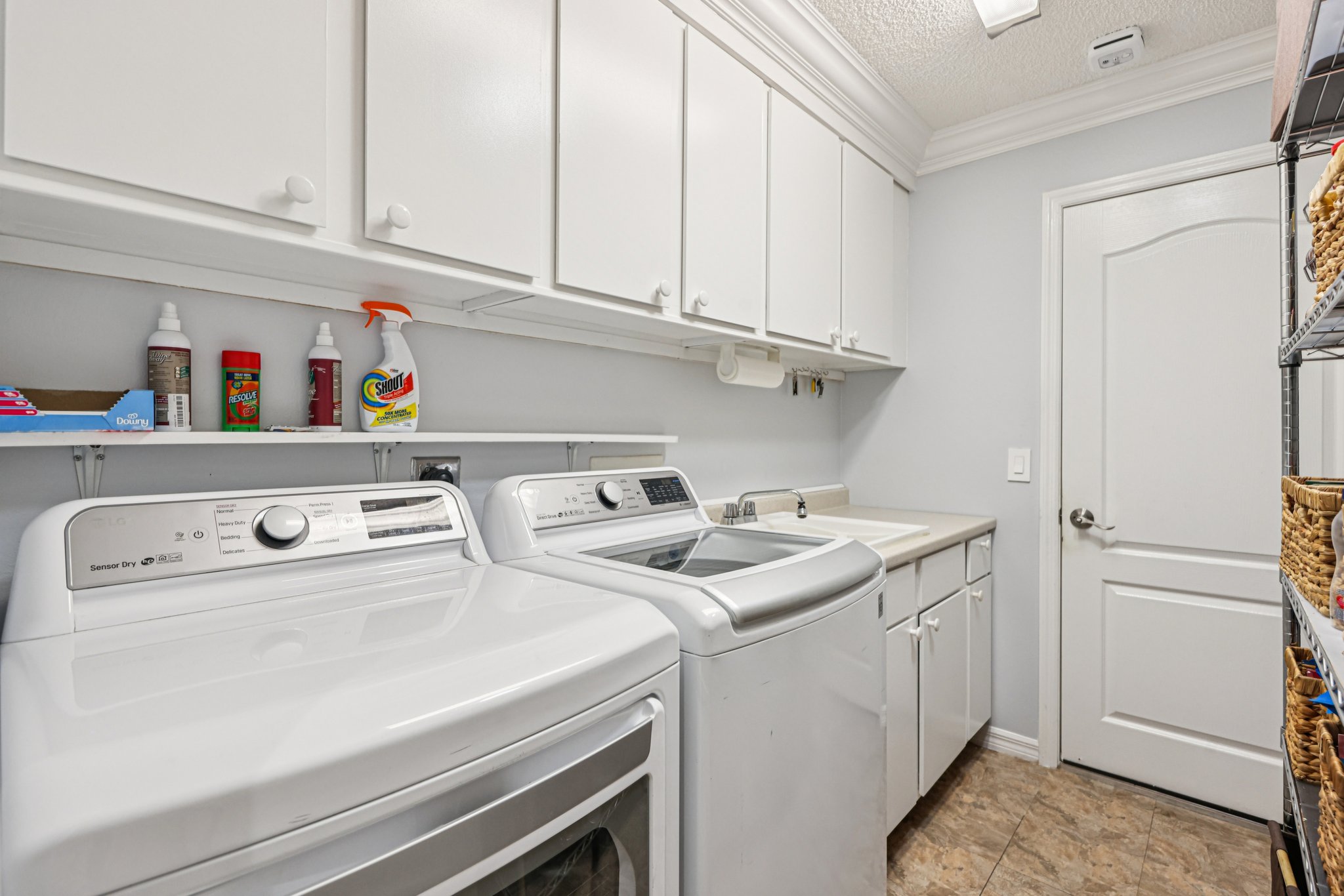 Santo Domingo Dr-S2410-033.jpg