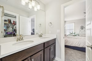 Geniveive Ln-037.jpg
