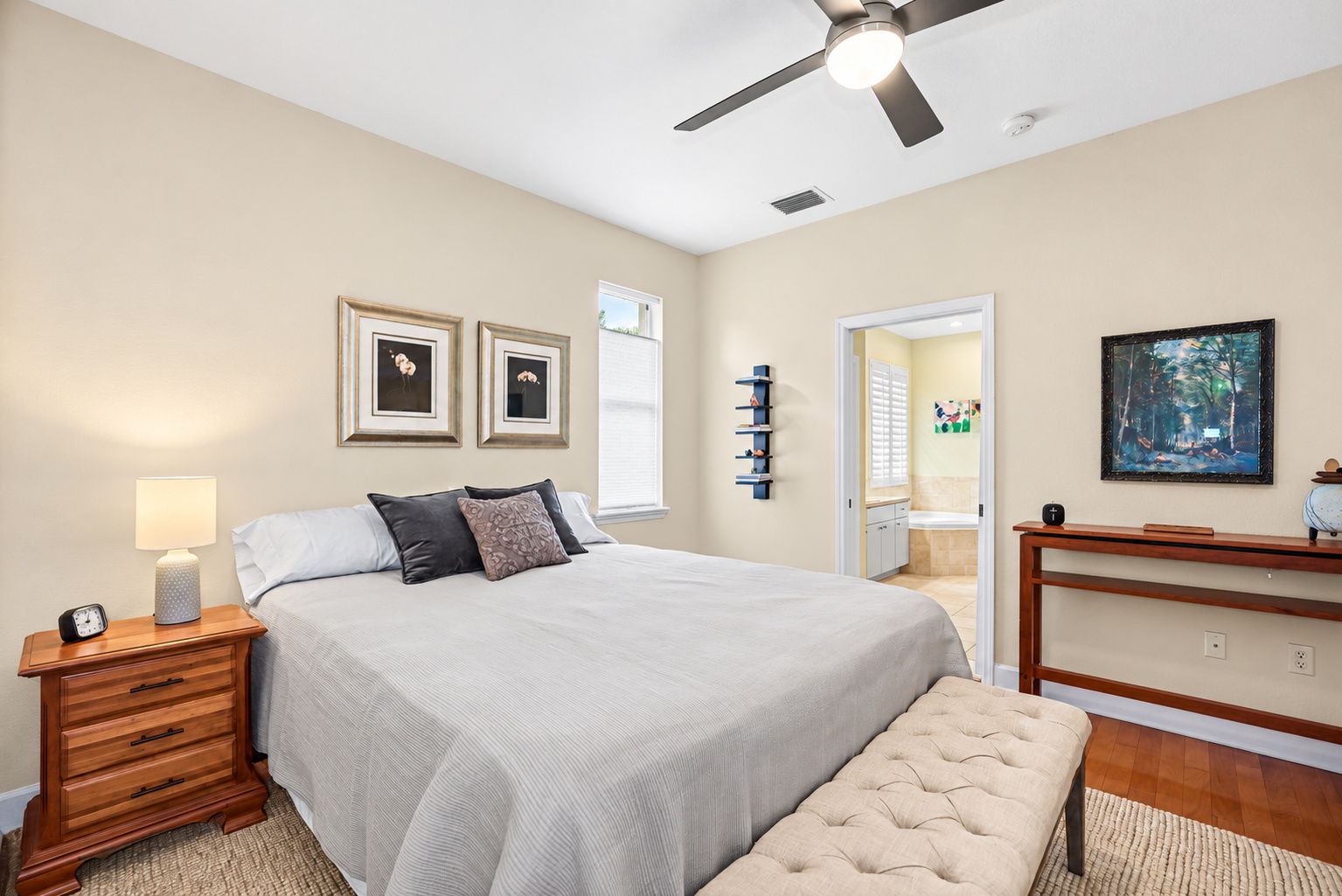 Bedroom 1 - Photo 01