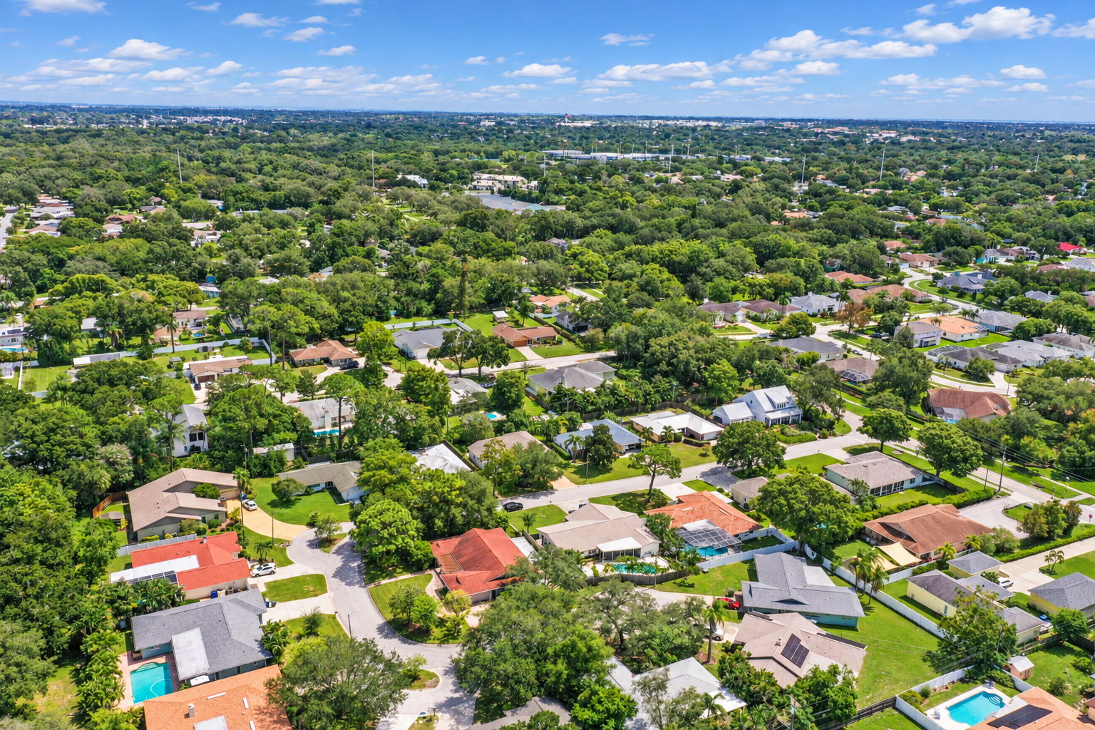 Front Drone - Photo 03
