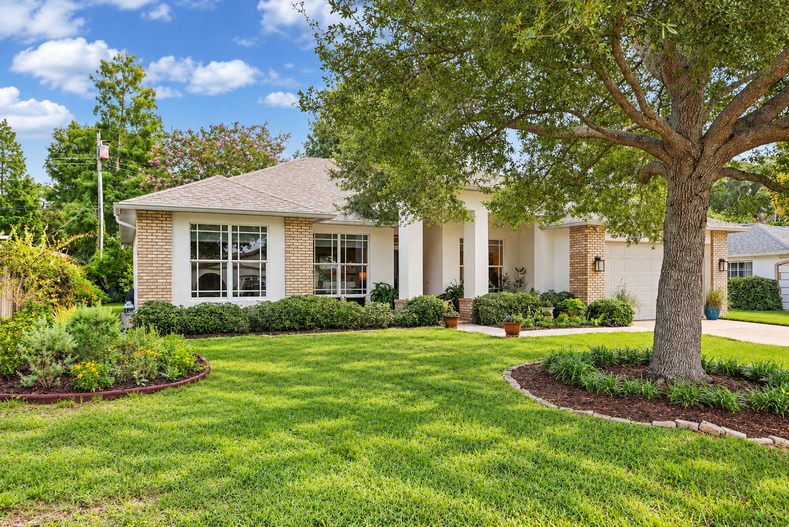 Front Exterior - Photo 04