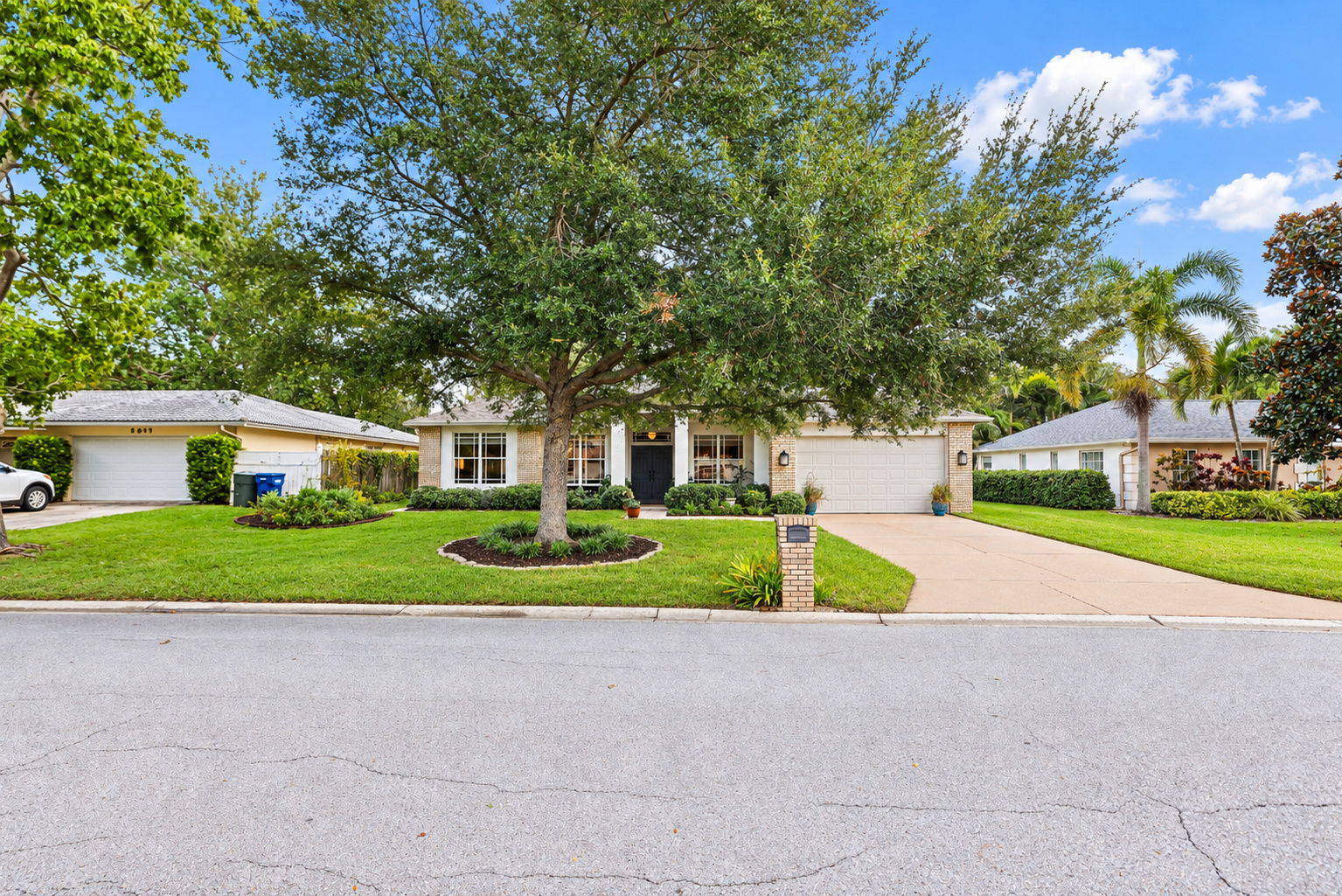 Front Exterior - Photo 05