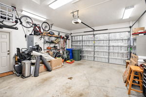 Garage - Photo 04