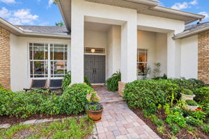 Front Door - Photo 03