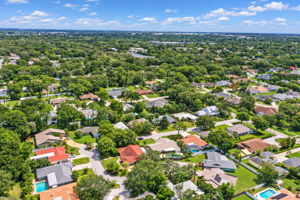 Front Drone - Photo 03