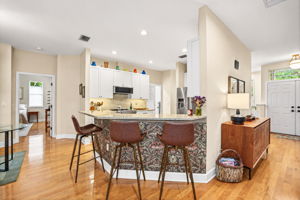Kitchen - Photo 03