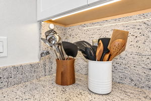 Kitchen Close Up - Photo 03