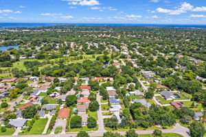 Side Drone - Photo 01