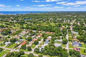 Side Drone - Photo 04