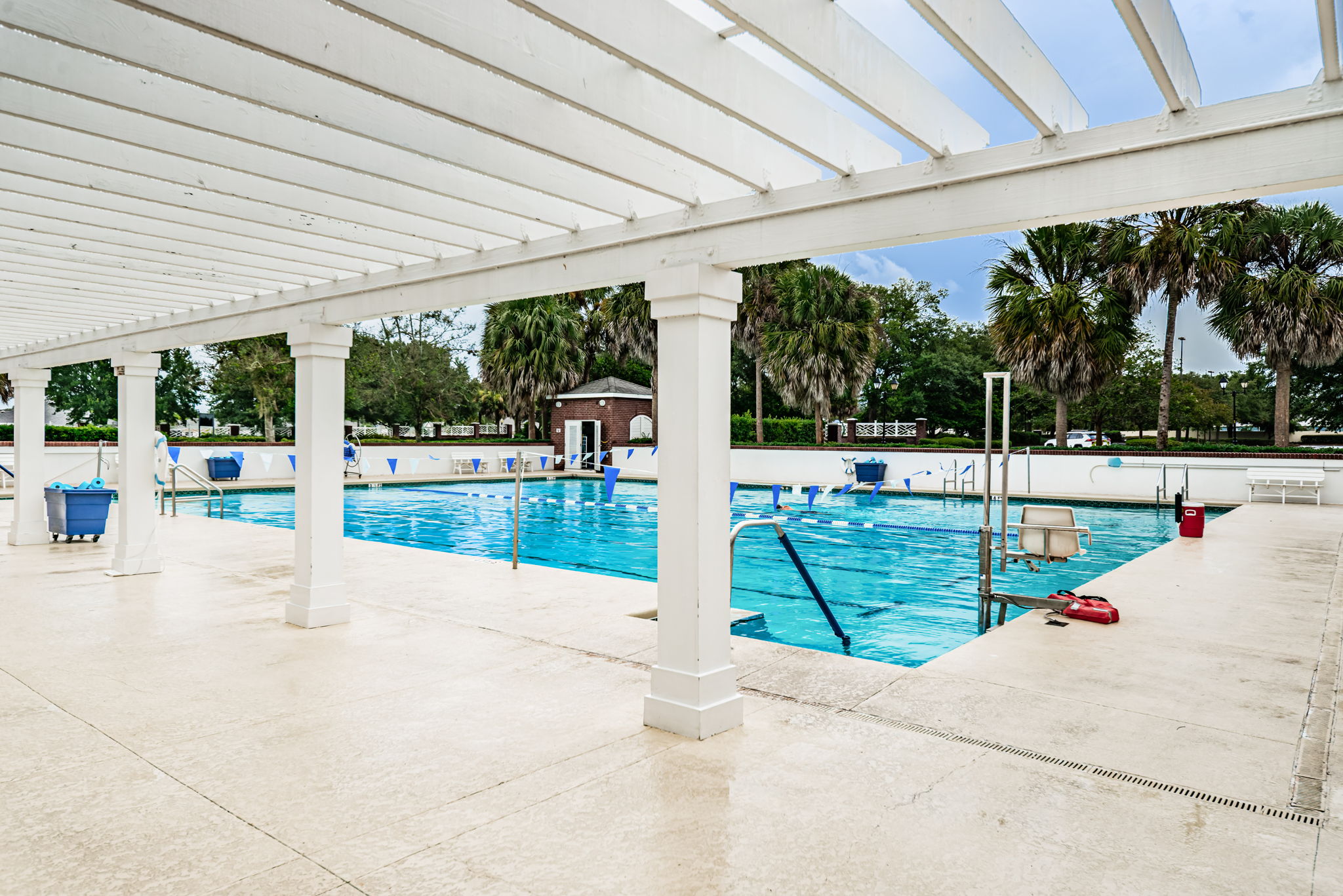 6-Savannah Club Pool