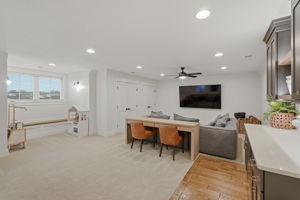  Photo 48