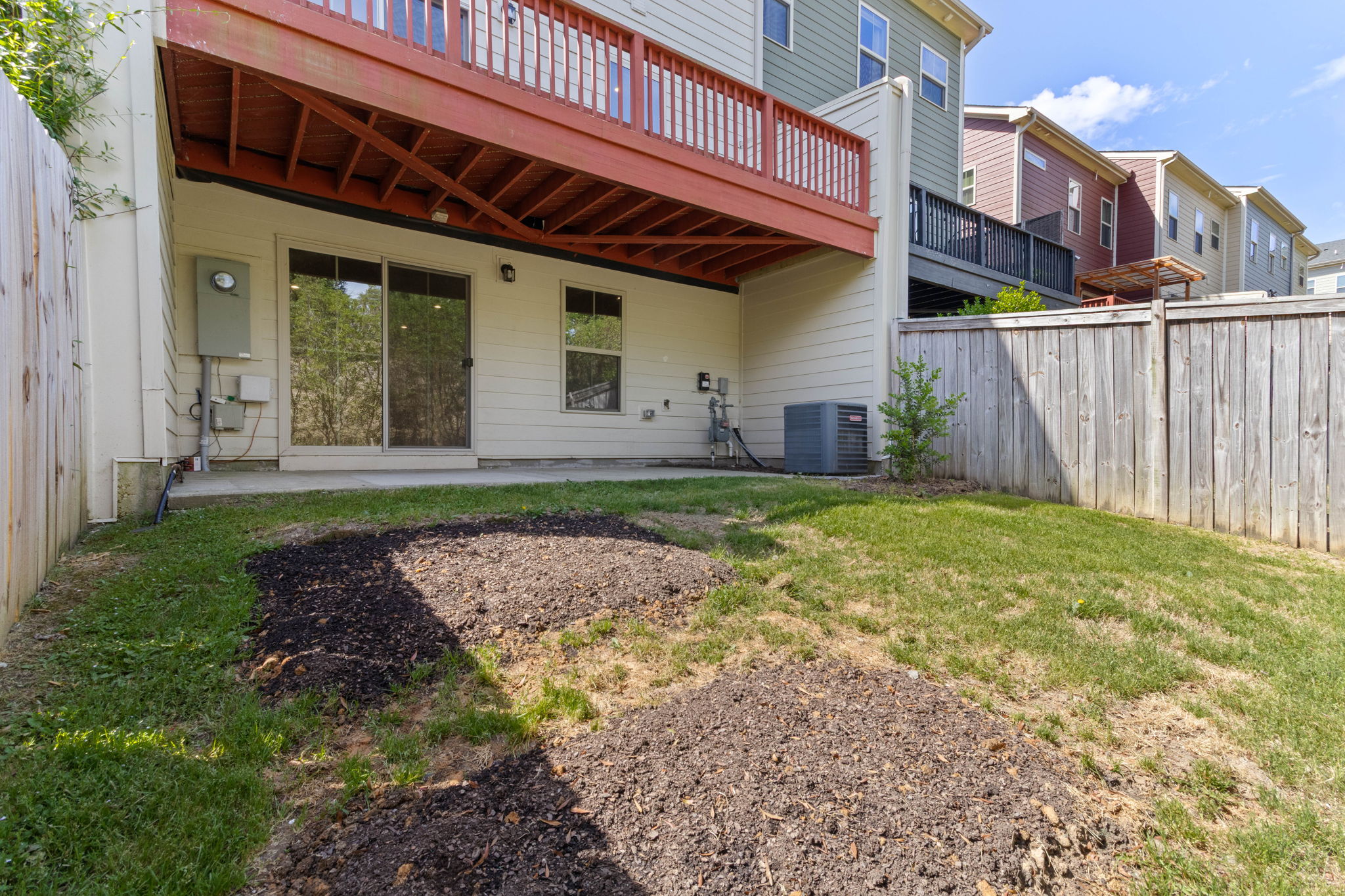  Photo 23