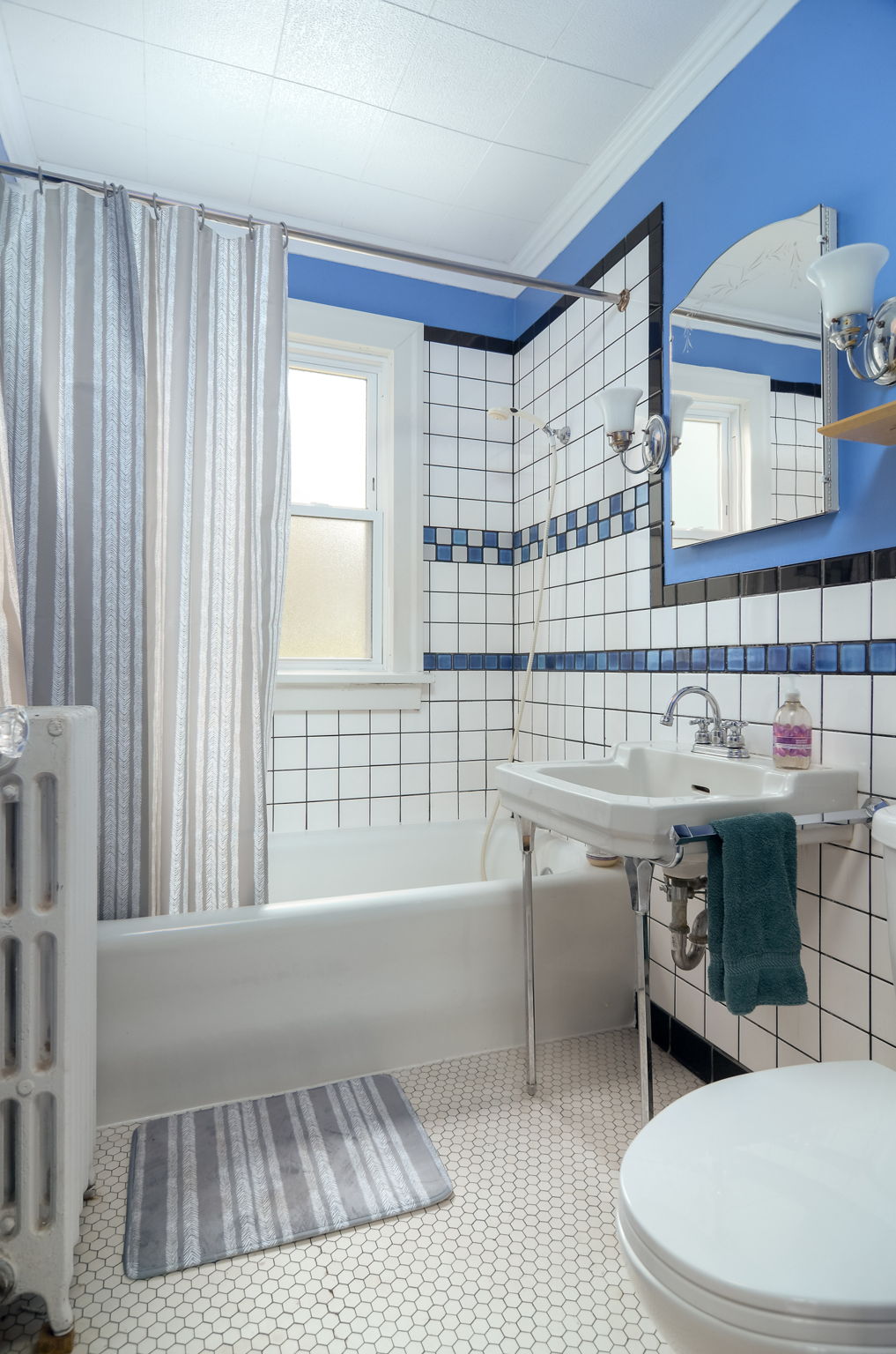  2015 E 42nd St, Minneapolis, MN 55407, US Photo 20