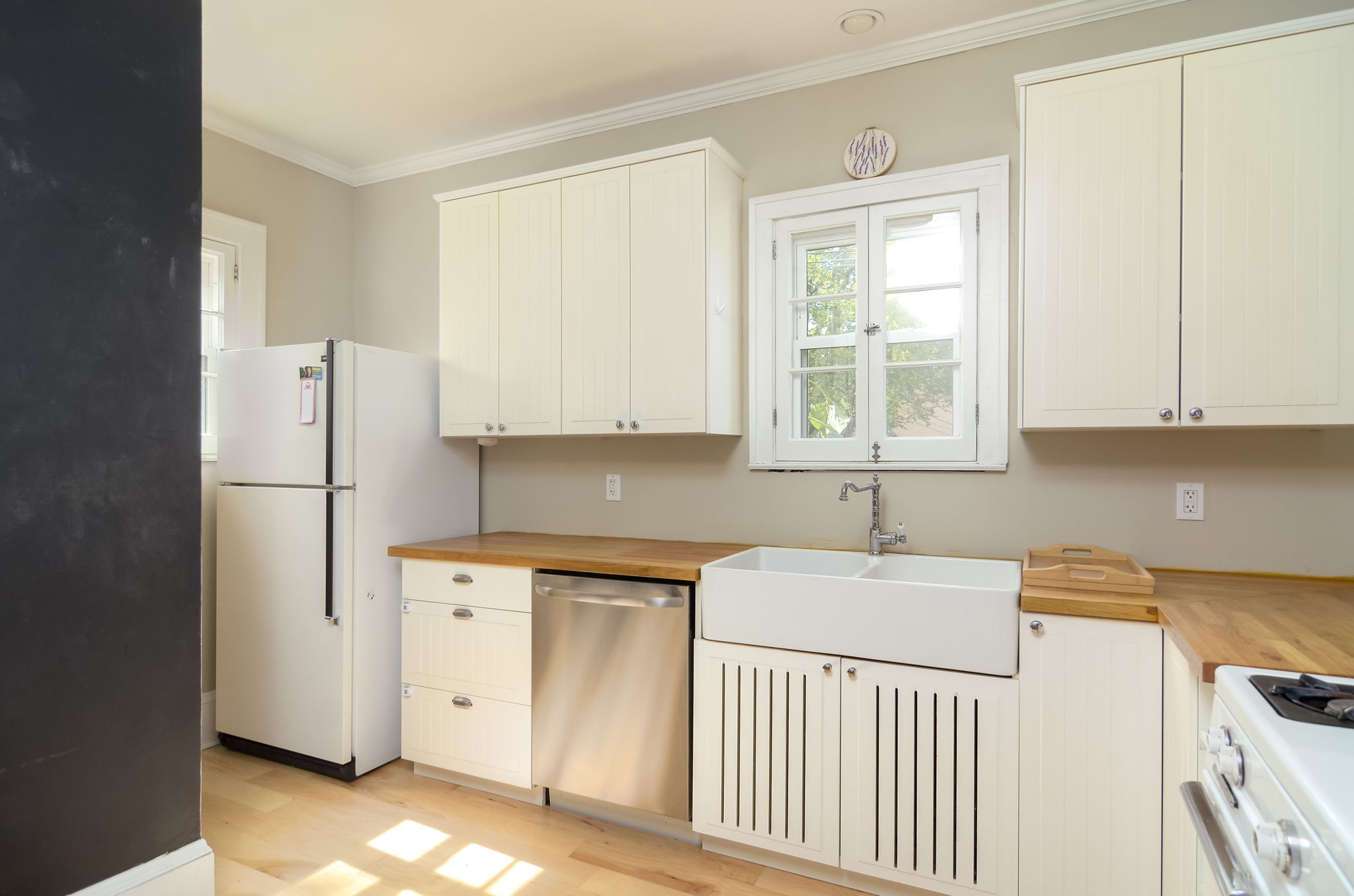  2015 E 42nd St, Minneapolis, MN 55407, US Photo 24