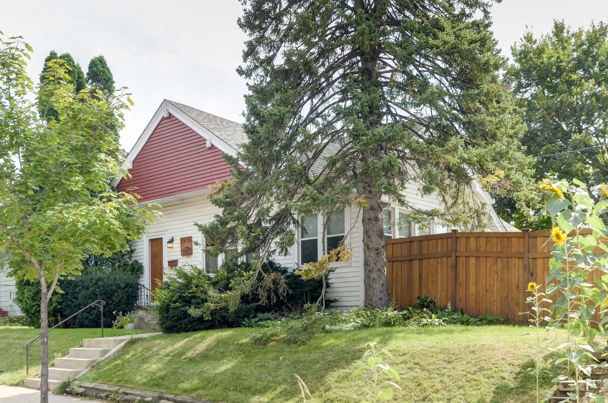  2015 E 42nd St, Minneapolis, MN 55407, US Photo 3