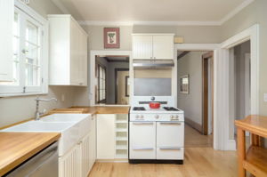  2015 E 42nd St, Minneapolis, MN 55407, US Photo 25