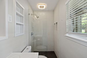  Photo 34