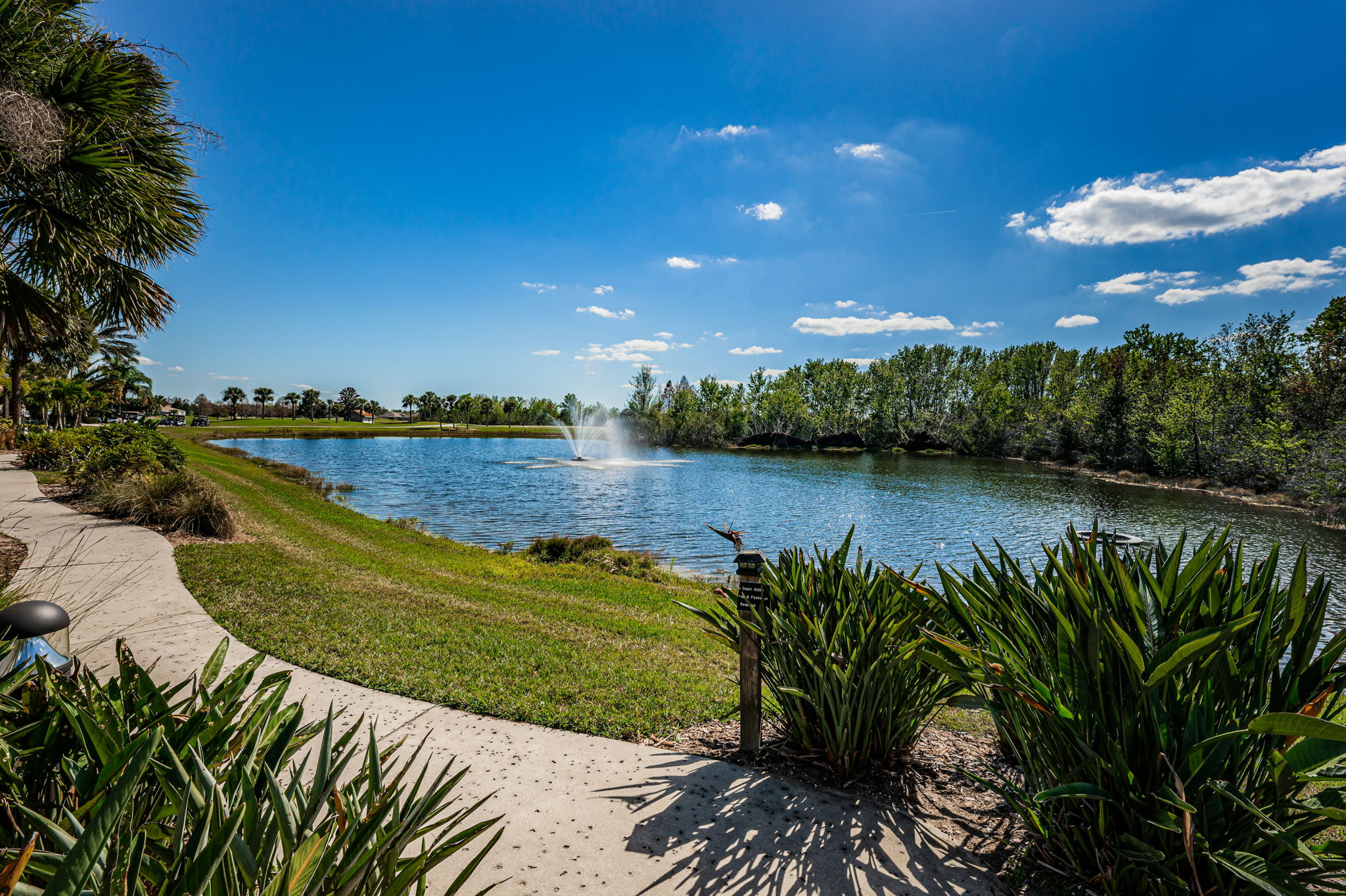 Kings Point South Club31 Clubhouse Rear Water View