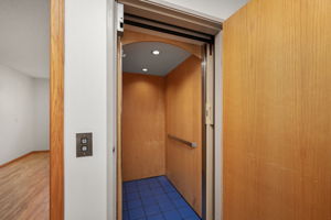  Photo 35