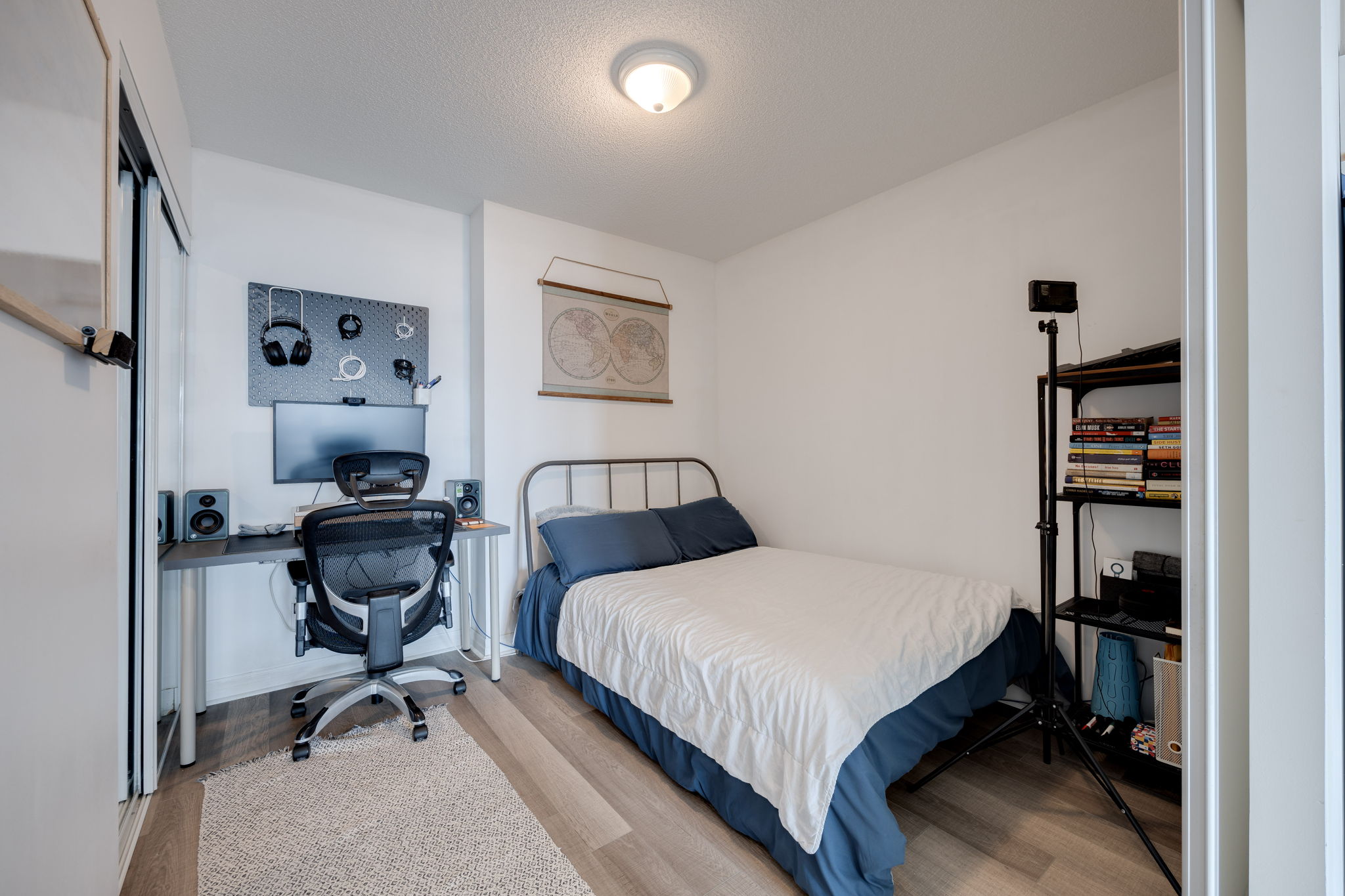 Toronto property showcase — delivered property photograph 17