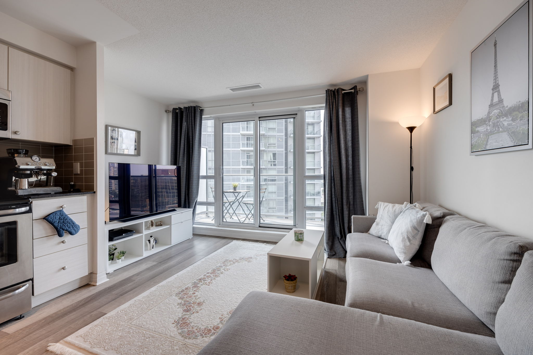 Toronto property showcase — delivered property photograph 9