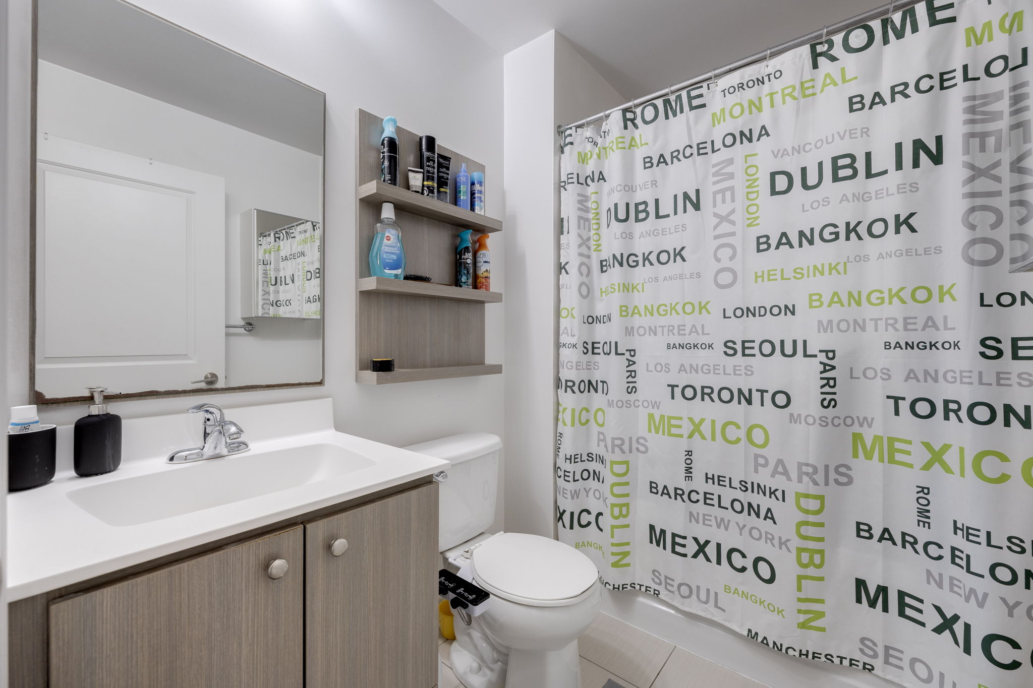 Toronto property showcase — delivered property photograph 16