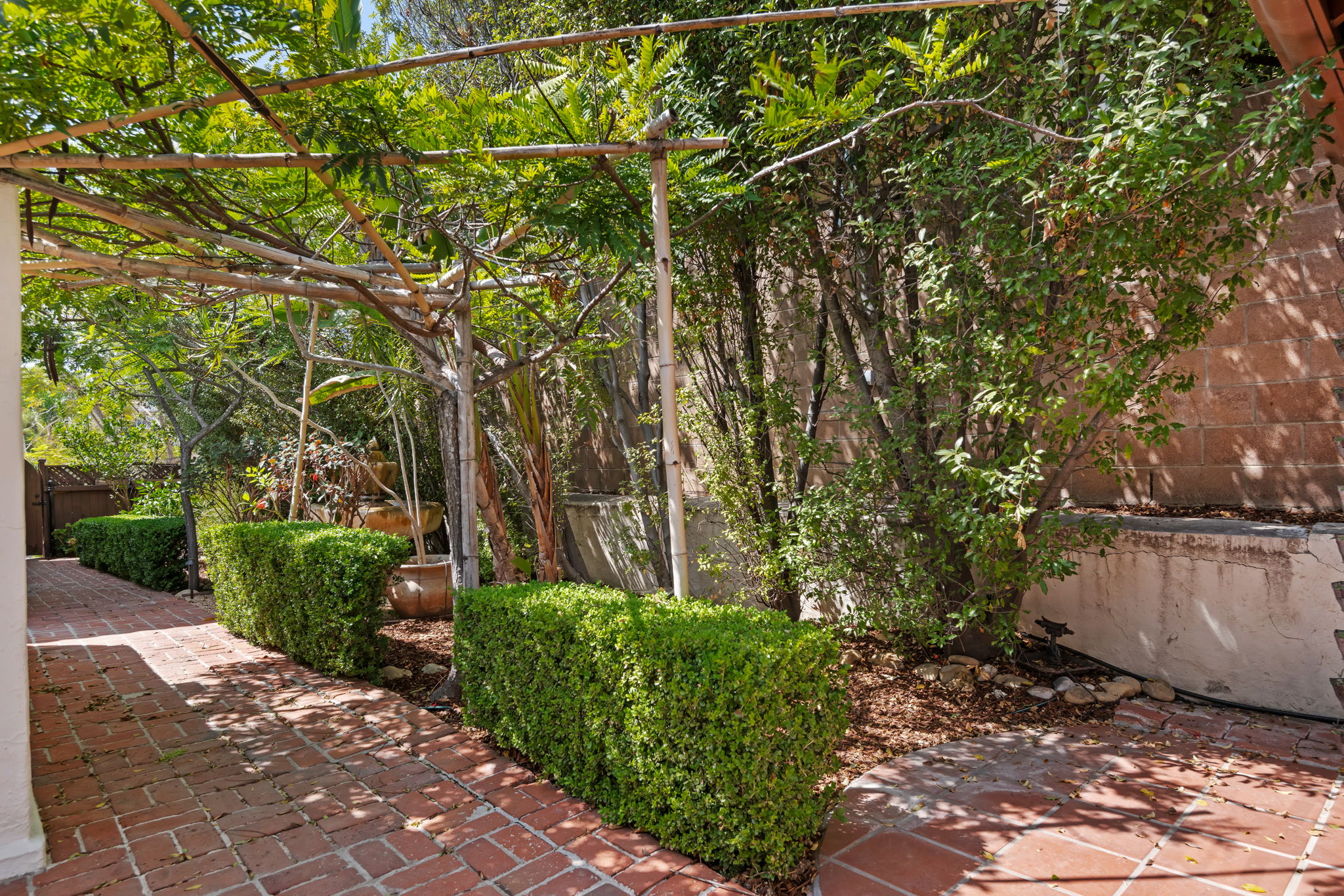 24-Garden