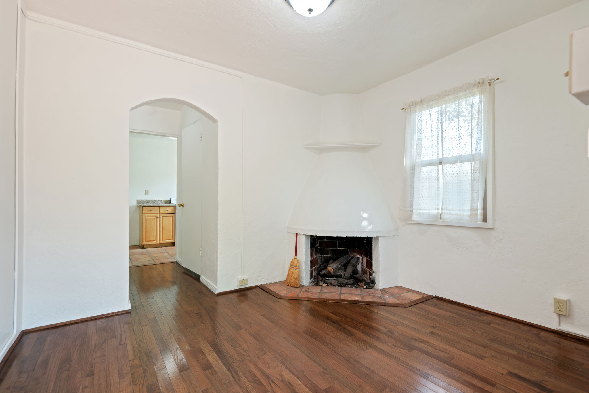 26-Studio - Living Room