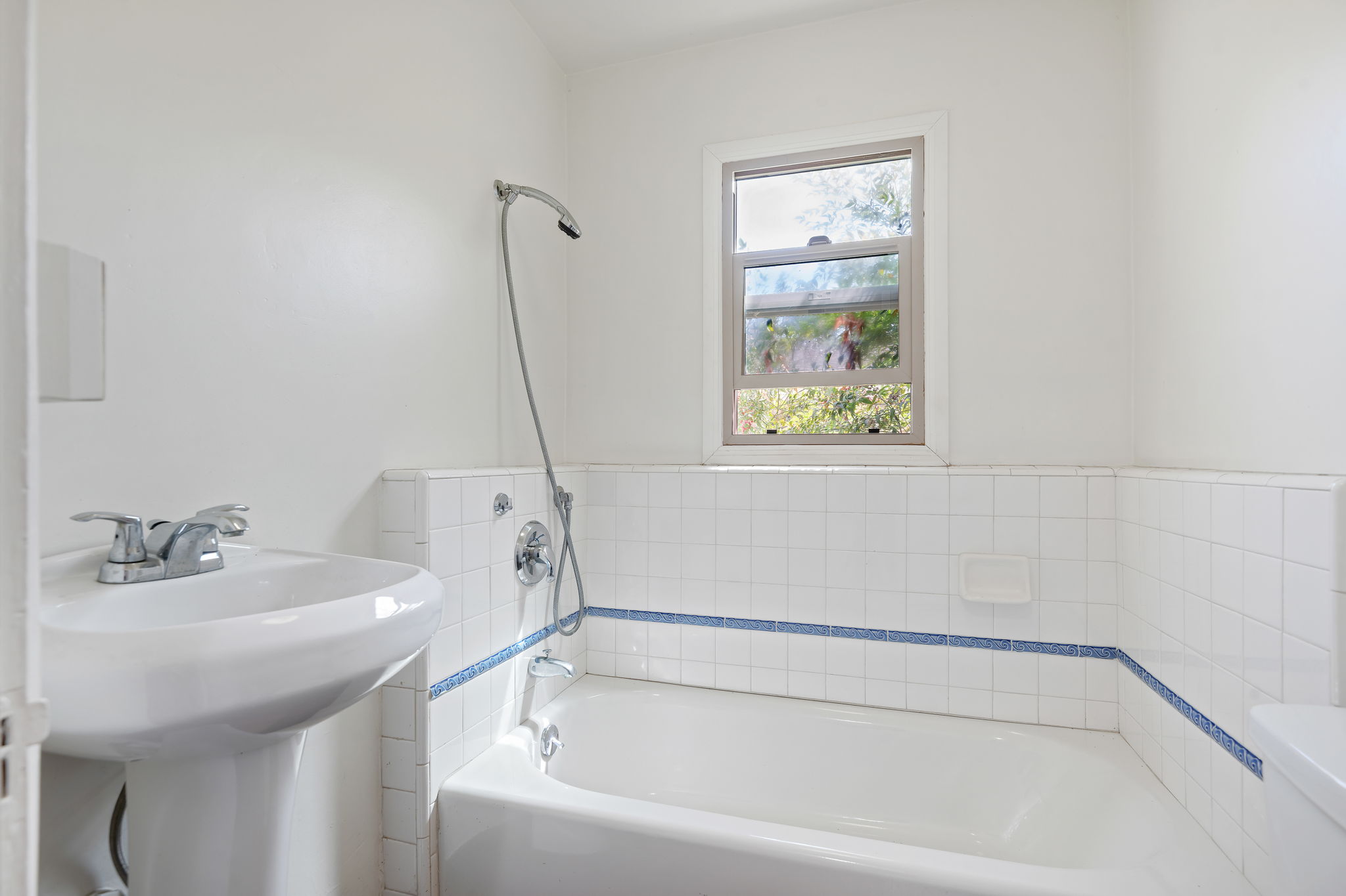 30-Studio - Bathroom