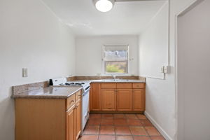 28-Studio - Kitchen