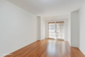 31-Studio - Bedroom furniture removed.jpeg